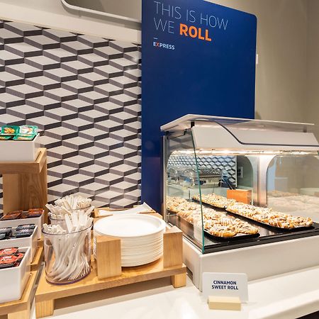 Holiday Inn Express Hotel & Suites Canton By Ihg Exteriér fotografie