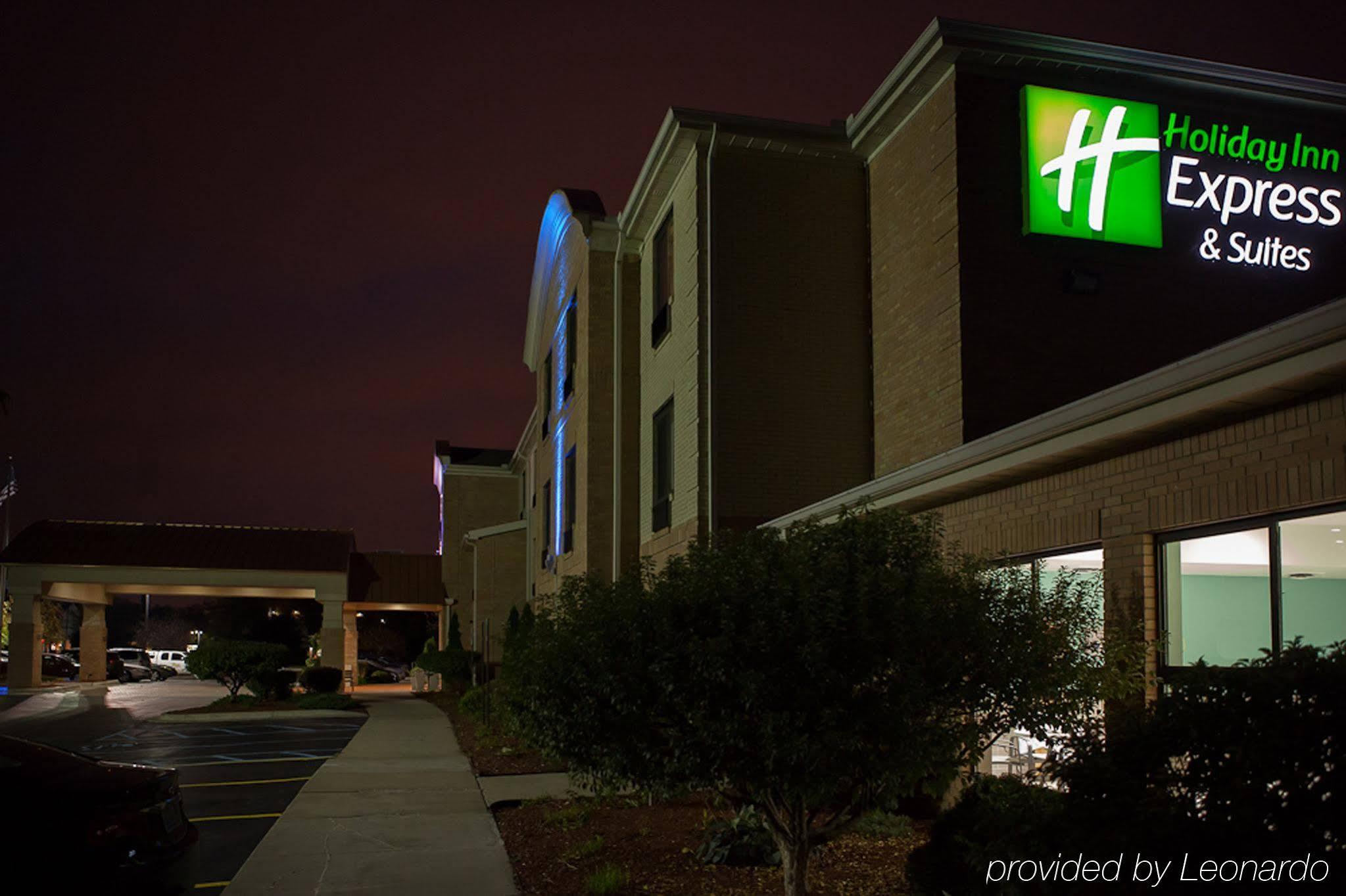 Holiday Inn Express Hotel & Suites Canton By Ihg Exteriér fotografie