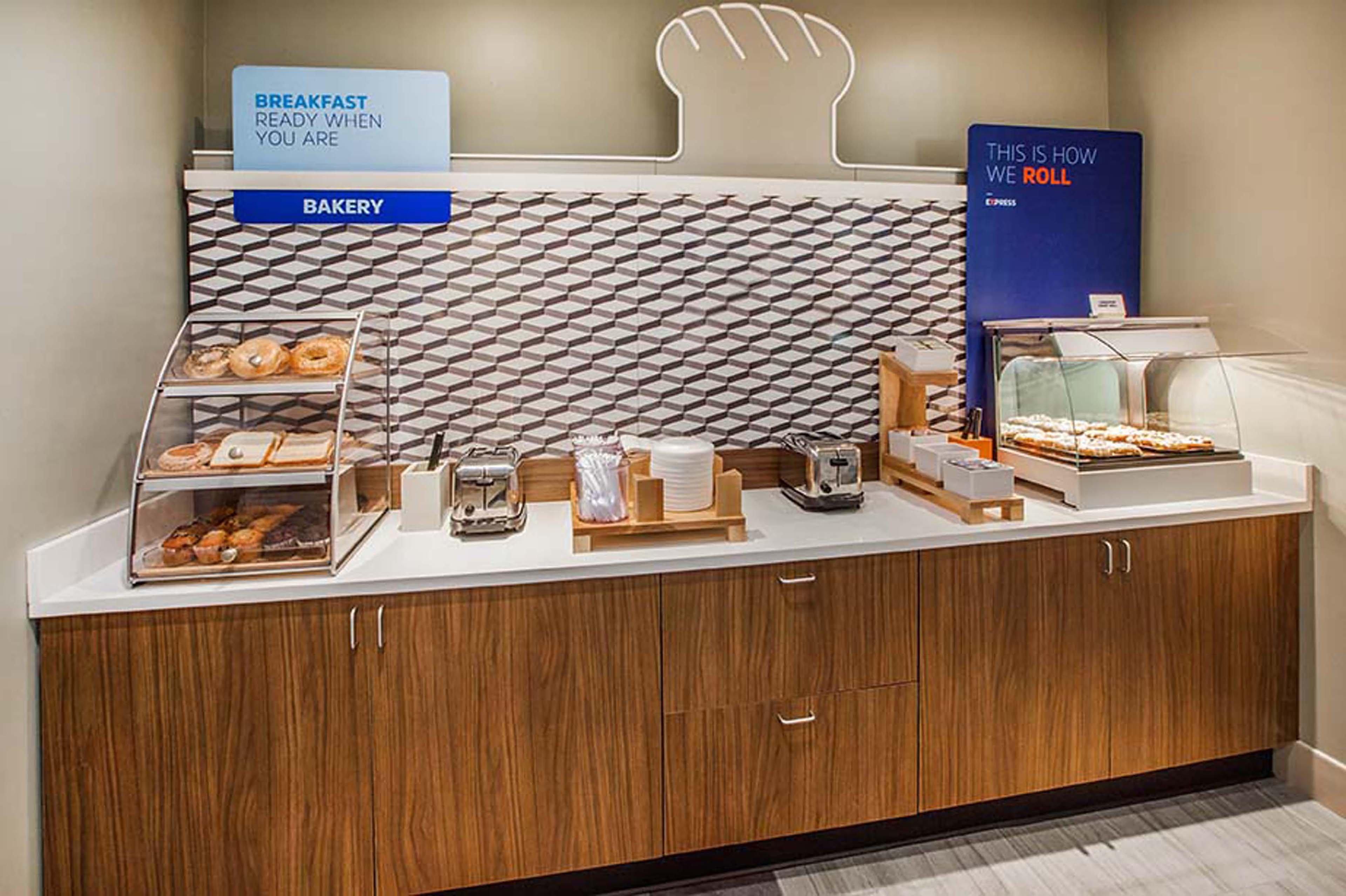 Holiday Inn Express Hotel & Suites Canton By Ihg Exteriér fotografie