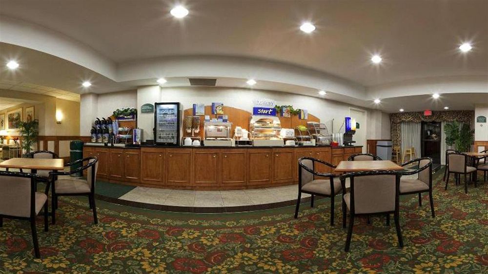 Holiday Inn Express Hotel & Suites Canton By Ihg Exteriér fotografie
